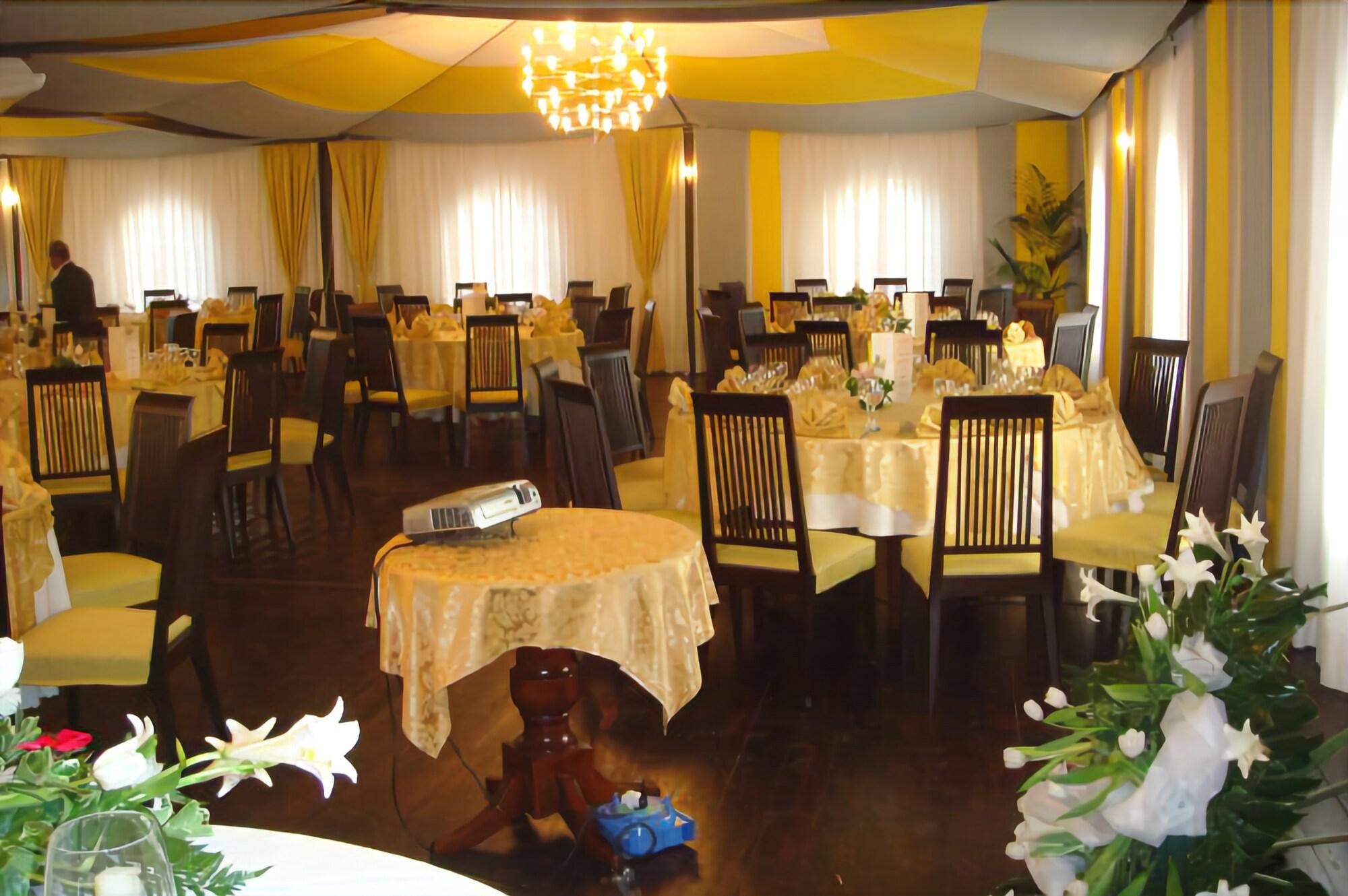Hotel Delle Palme Falcone Bagian luar foto