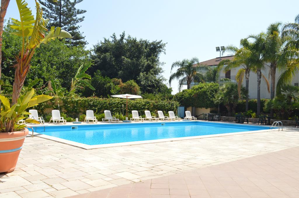 Hotel Delle Palme Falcone Bagian luar foto